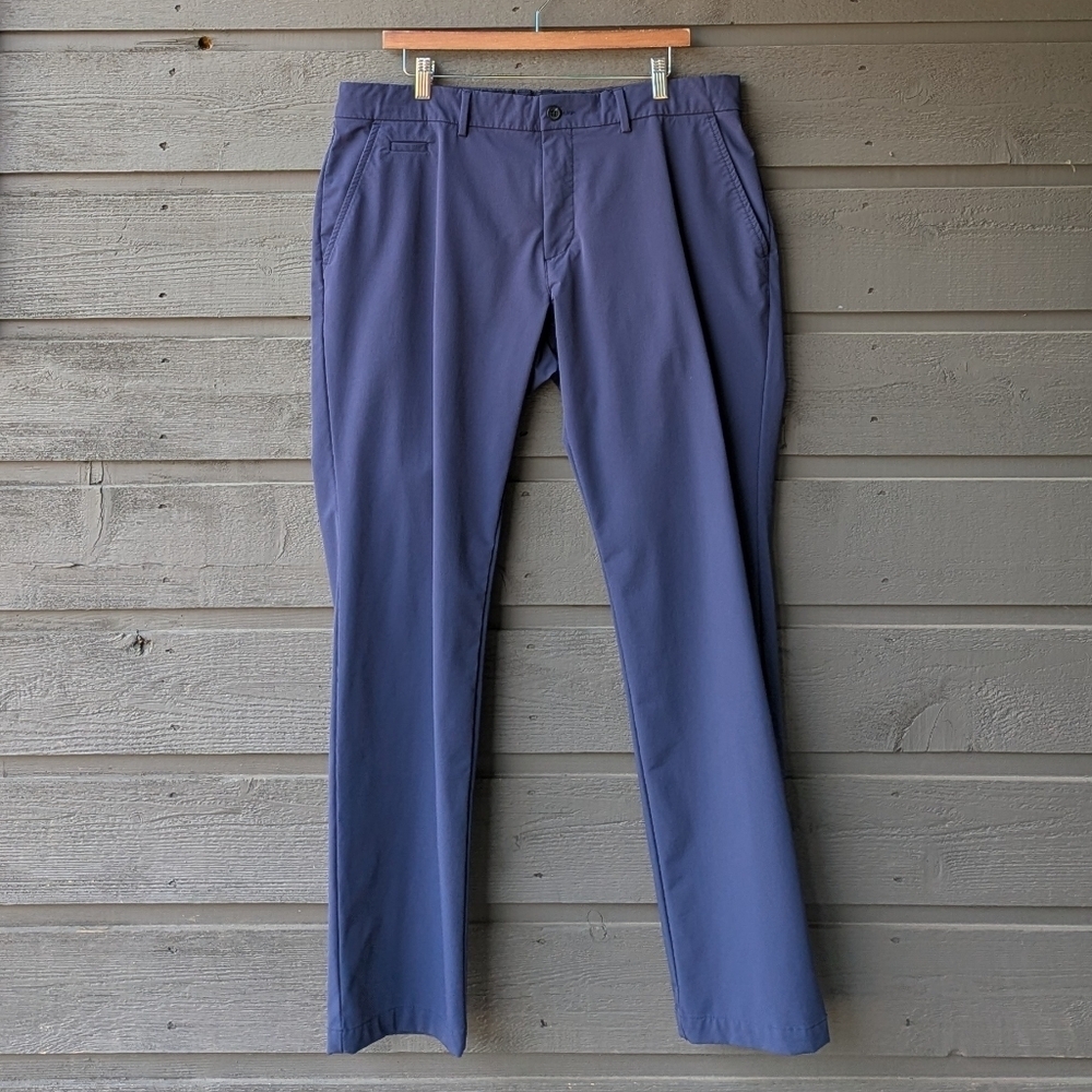 KJUS Ike Pants Dark Blue Minimalist Outdoors Performance Utility Golf W38 L32 - Picture 1 of 10